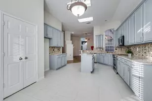 214 Jennifer Ln, Arlington, TX 76002 - Photo 10