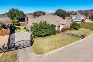 6600 Meadows W Dr S, Fort Worth, TX 76132 - Photo 2