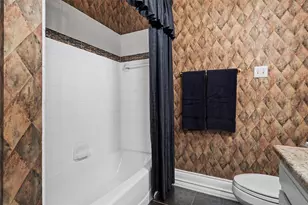 6600 Meadows W Dr S, Fort Worth, TX 76132 - Photo 32