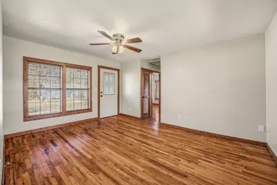 1090 W Elm Street, Stephenville, TX 76401 - Photo 6