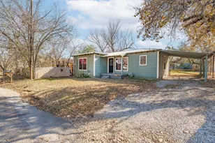 1090 W Elm St, Stephenville, TX 76401 - Photo 4