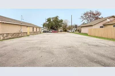 1734 Nomas Street, Dallas, TX 75212 - Photo 6