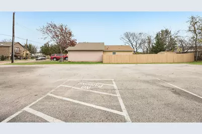 1734 Nomas Street, Dallas, TX 75212 - Photo 2