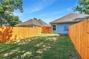 519 W Bond St, Denison, TX 75020 - Photo 14