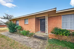 3928 W Houston St, Sherman, TX 75092 - Photo 4