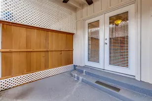 15926 Stillwood St, Dallas, TX 75248 - Photo 12