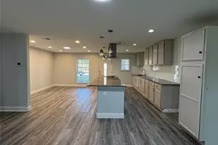 208 N Bowser Rd, Richardson, TX 75081 - Photo 2