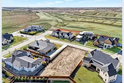 13725 Nouvelle Circle, Fort Worth, TX 76008 - Photo 12