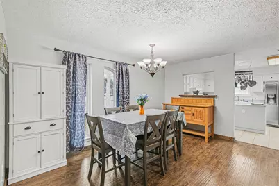 2421 Parkwood Drive, Grand Prairie, TX 75050 - Photo 8