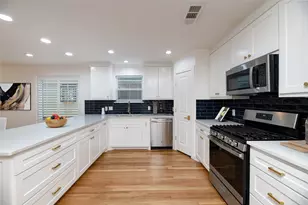 1223 E Waco Ave, Dallas, TX 75216 - Photo 10