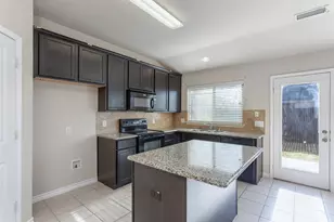 1308 Villa Paloma Blvd, Little Elm, TX 75068 - Photo 10