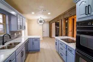 2302 Greenhill Dr, Carrollton, TX 75006 - Photo 2