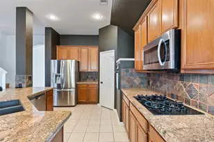 5541 Dunn Hill Dr, Fort Worth, TX 76137 - Photo 14