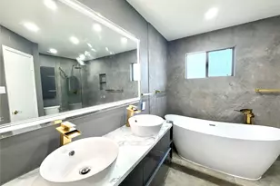 923 Wayne Ave, Duncanville, TX 75137 - Photo 2