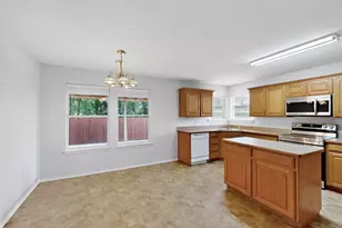 729 Ridgehill Dr, Burleson, TX 76028 - Photo 6