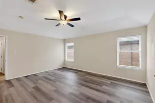 729 Ridgehill Dr, Burleson, TX 76028 - Photo 10