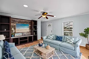 814 Brazos Harbor Cir, Granbury, TX 76048 - Photo 4