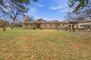 1009 Mustang Trail, Granbury, TX 76049 - Photo 10