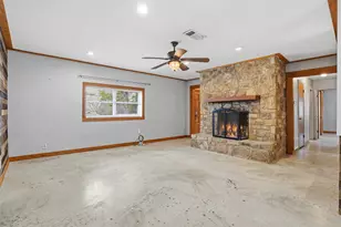 1009 Mustang Trail, Granbury, TX 76049 - Photo 8