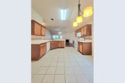 1056 Wood Brook Drive, Grand Prairie, TX 75052 - Photo 4