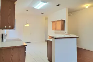1056 Wood Brook Dr, Grand Prairie, TX 75052 - Photo 6