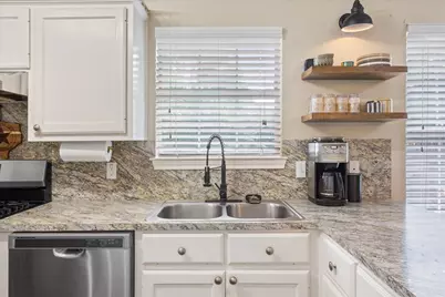 401 Mahon Hollow Drive, Waco, TX 76704 - Photo 6