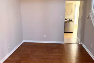 1000 Lamesa Ct, Irving, TX 75063 - Photo 8