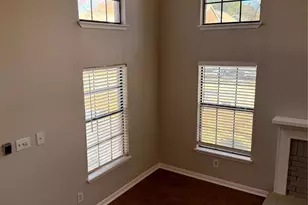 1000 Lamesa Ct, Irving, TX 75063 - Photo 26