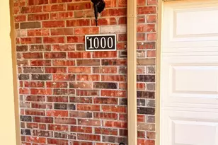 1000 Lamesa Ct, Irving, TX 75063 - Photo 2