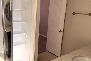 1000 Lamesa Ct, Irving, TX 75063 - Photo 22