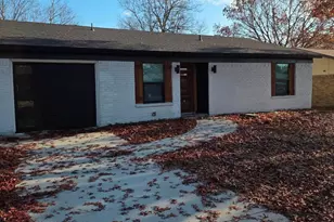 218 Redwood St, Mesquite, TX 75181 - Photo 2