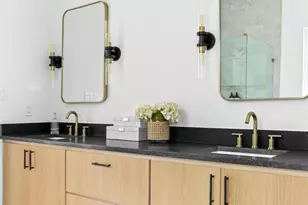 1958 Toronto St, Dallas, TX 75212 - Photo 16