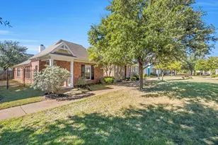 3722 Prague Mews, Dallas, TX 75236 - Photo 2