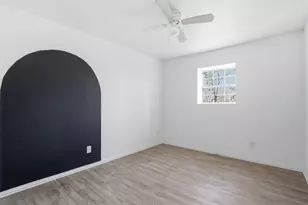 901 Bessie St, Fort Worth, TX 76104 - Photo 8