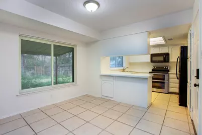 6401 Dorchester Trail, North Richland Hills, TX 76182 - Photo 6