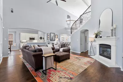 1709 E Branch Hollow Drive, Carrollton, TX 75007 - Photo 2