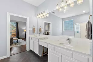 1709 E Branch Hollow Dr, Carrollton, TX 75007 - Photo 10