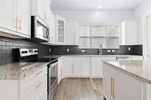 203 S Village Way, Lewisville, TX 75057 - Photo 8