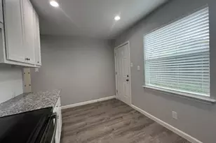 304 Oak St, McKinney, TX 75069 - Photo 4