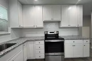 304 Oak St, McKinney, TX 75069 - Photo 1