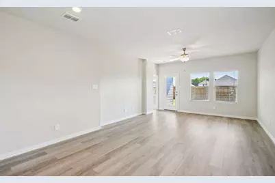 517 Clover Creek Drive, McKinney, TX 75071 - Photo 8