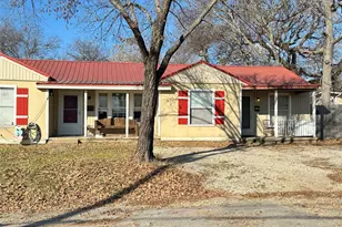 2940 Hunter St, Fort Worth, TX 76112 - Photo 2