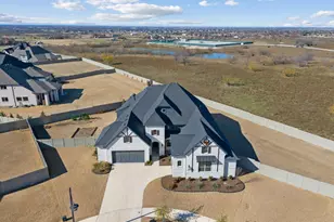 2029 Gathering Trl, Argyle, TX 76226 - Photo 2