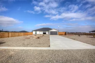 521 Private Road 24977, Brookston, TX 75421 - Photo 26