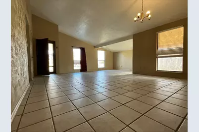 2033 Wilderness Trail, Grand Prairie, TX 75052 - Photo 6
