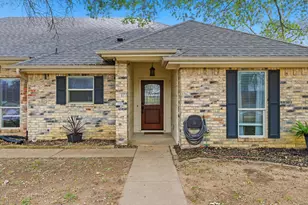 3104 Nottingham Dr, Denton, TX 76209 - Photo 2