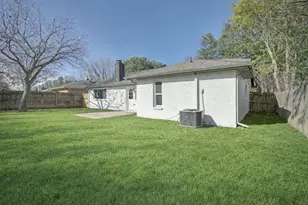 2421 Claremont Dr, Grand Prairie, TX 75052 - Photo 28