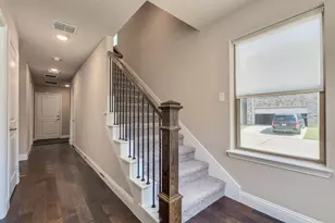 801 Cassandra Ct, Euless, TX 76040 - Photo 10