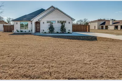 1662 Brookview Drive, Lancaster, TX 75416 - Photo 2