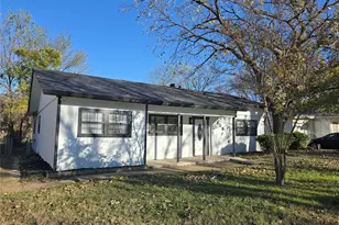 303 Hillcrest St, Mansfield, TX 76063 - Photo 2